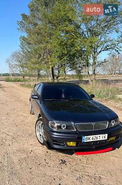 Седан Nissan Maxima 1999 в Рівному