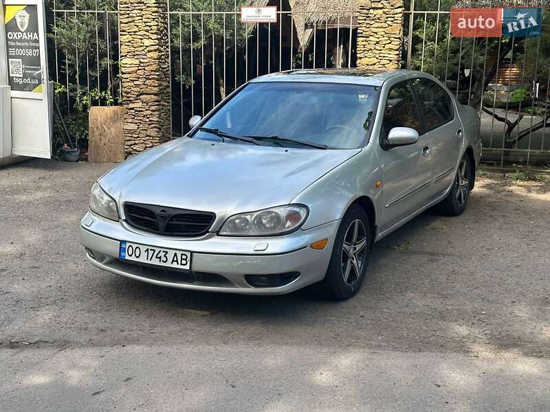 Nissan Maxima 2000