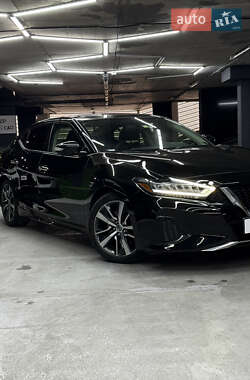Седан Nissan Maxima 2019 в 