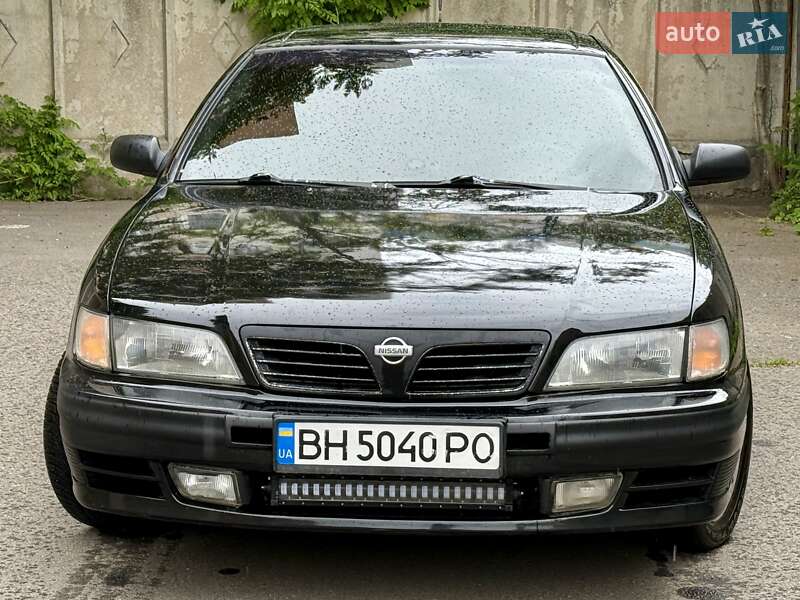 Седан Nissan Maxima 1996 в Одессе