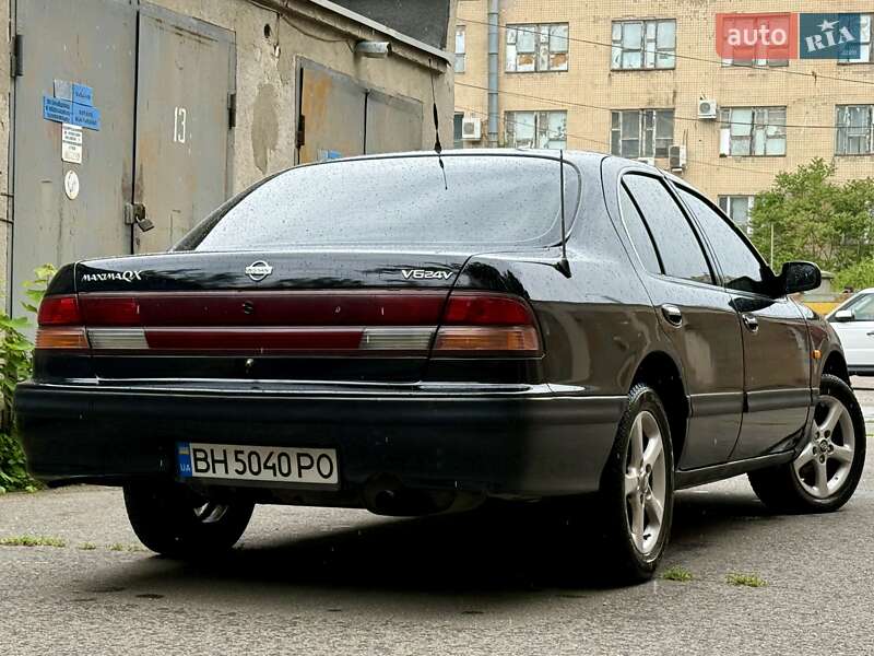 Седан Nissan Maxima 1996 в Одессе