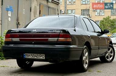 Седан Nissan Maxima 1996 в 