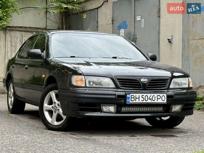 Седан Nissan Maxima 1996 в Одессе