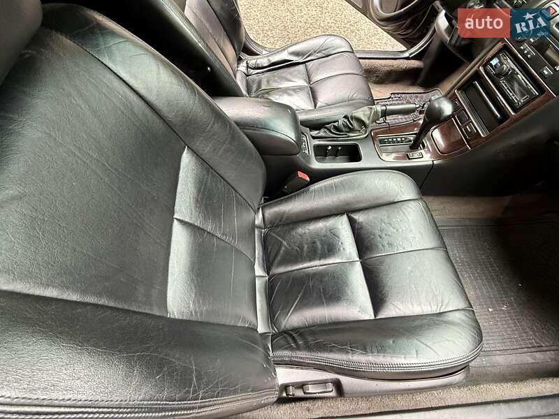 Седан Nissan Maxima 1996 в Одессе