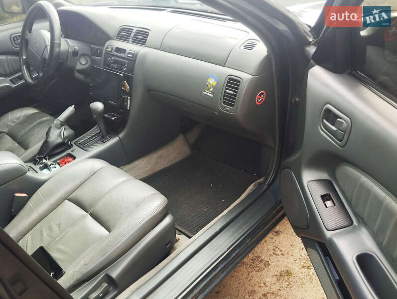 Седан Nissan Maxima 1996 в Одессе