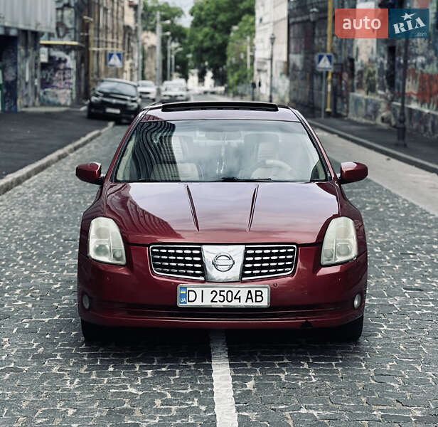 Седан Nissan Maxima 2004 в 