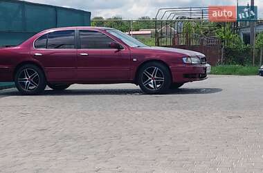 Седан Nissan Maxima 1995 в Дачном