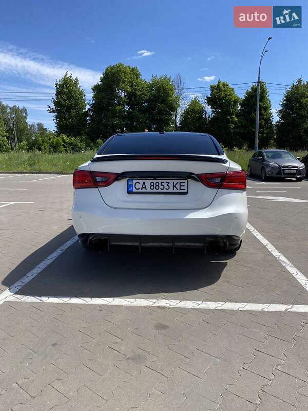 Седан Nissan Maxima 2018 в Киеве