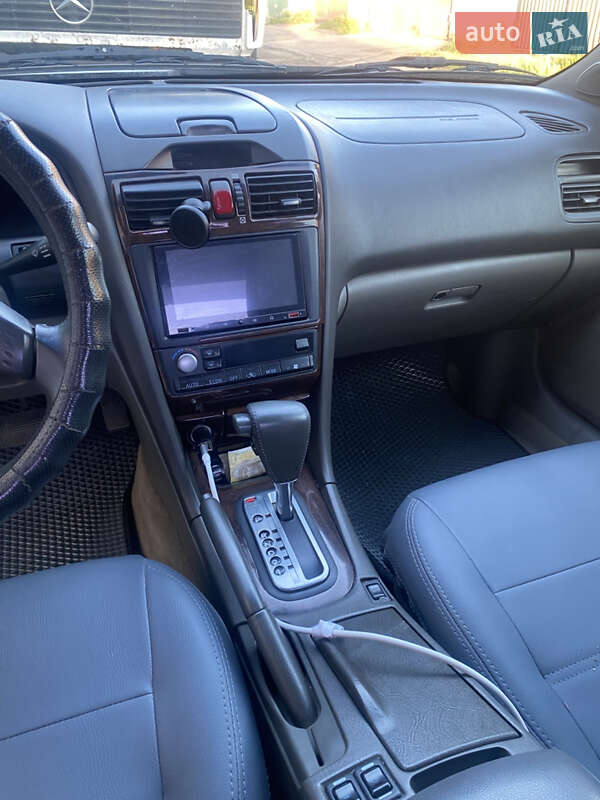 Седан Nissan Maxima 2001 в Одесі