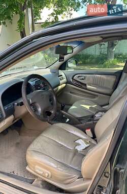 Седан Nissan Maxima 2000 в 