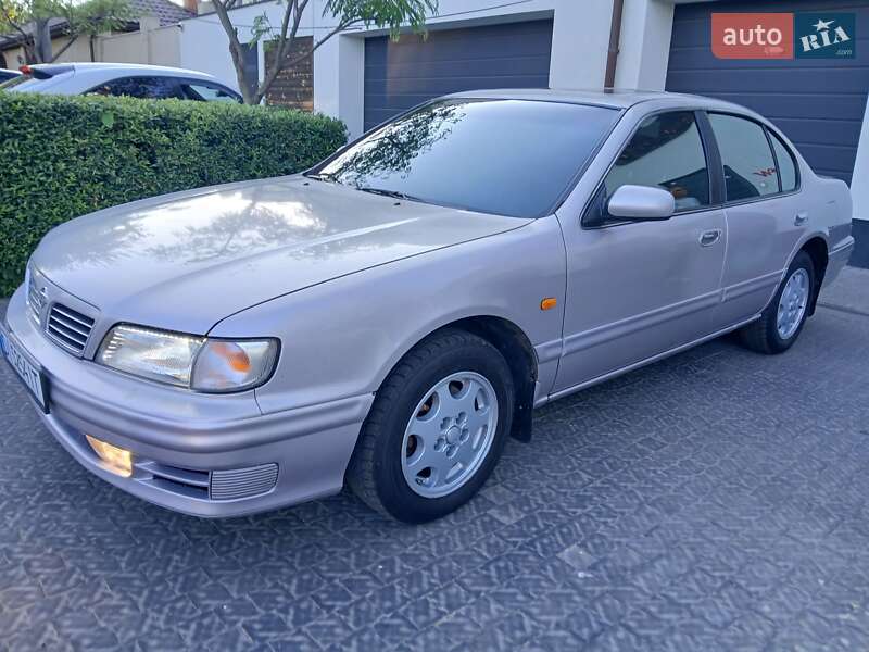 Nissan Maxima 1995