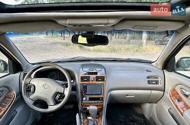 Седан Nissan Maxima 2004 в 