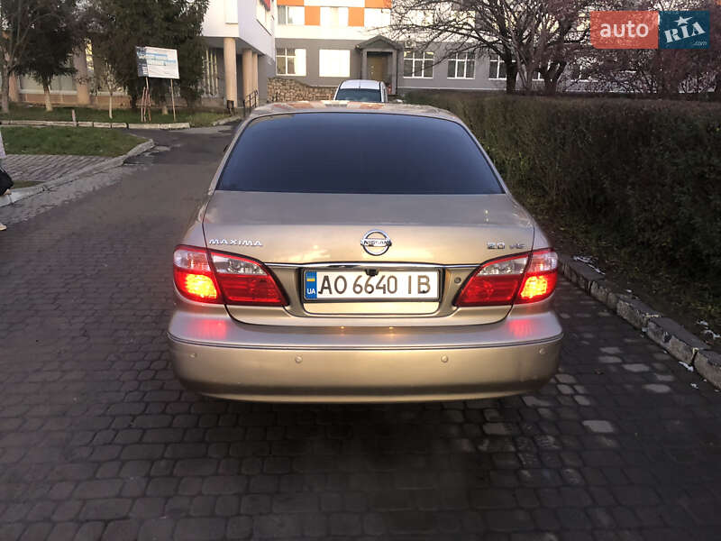 Седан Nissan Maxima 2003 в Ужгороде