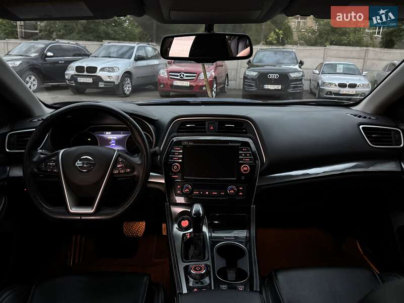 Седан Nissan Maxima 2018 в Запоріжжі