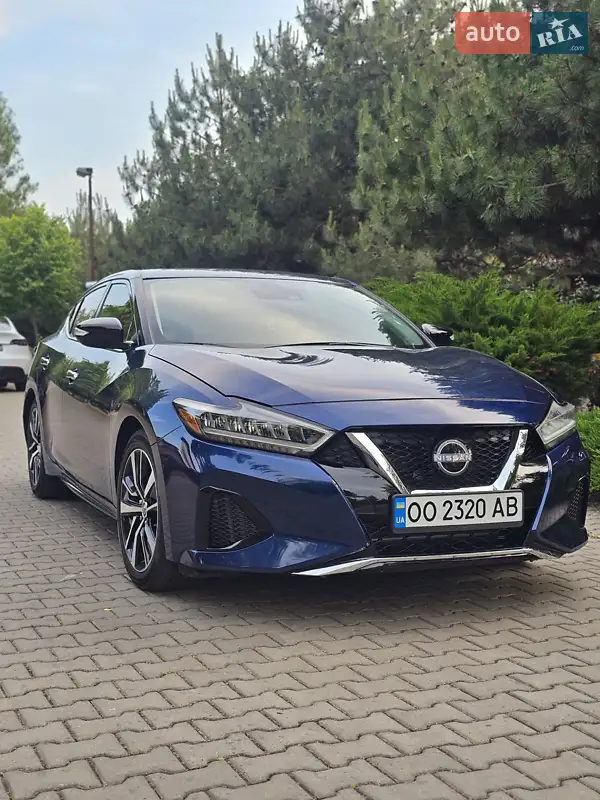 Nissan Maxima