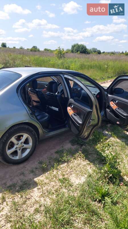 Седан Nissan Maxima 2003 в Сокалі