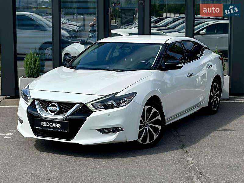 Nissan Maxima 2015