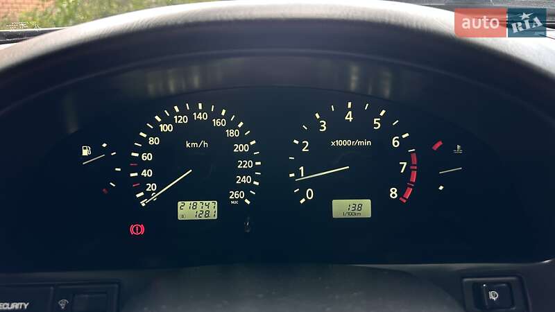 Седан Nissan Maxima 2003 в Дніпрі