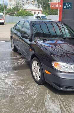 Седан Nissan Maxima 2004 в Чугуеве