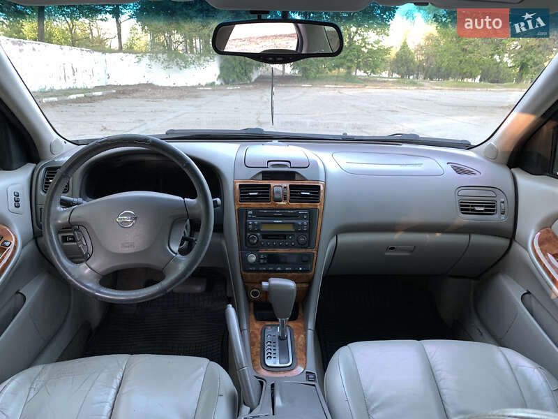 Седан Nissan Maxima 2005 в Нікополі