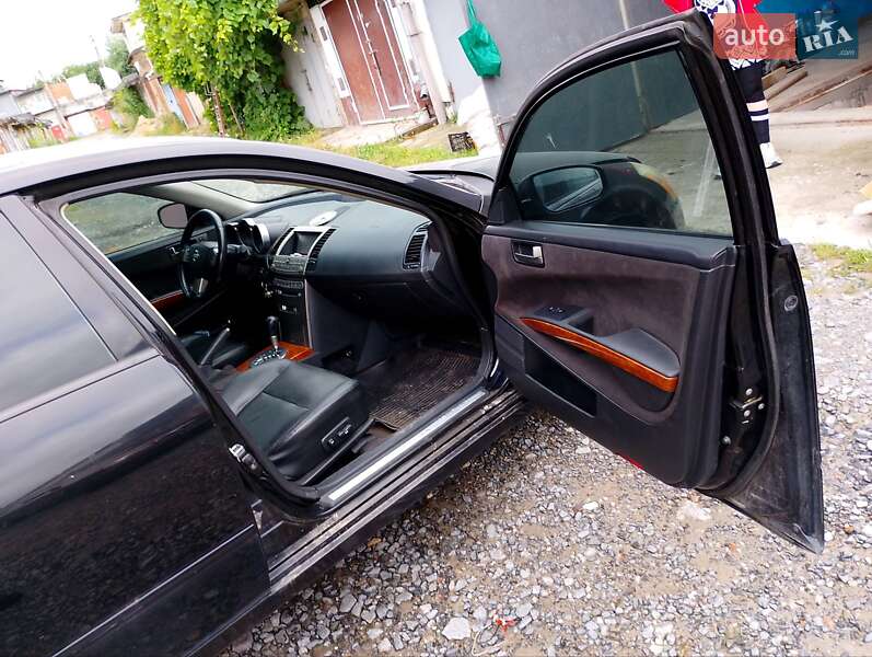 Седан Nissan Maxima 2003 в Хмельницком