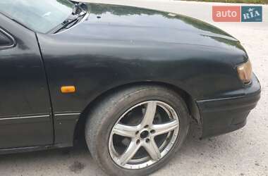Седан Nissan Maxima 1996 в 