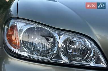 Седан Nissan Maxima 2000 в 