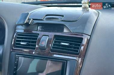 Седан Nissan Maxima 2000 в 