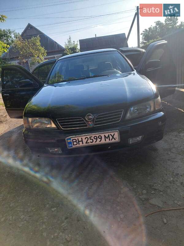 Седан Nissan Maxima 1995 в Одессе