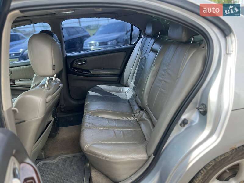 Седан Nissan Maxima 2002 в Ужгороде