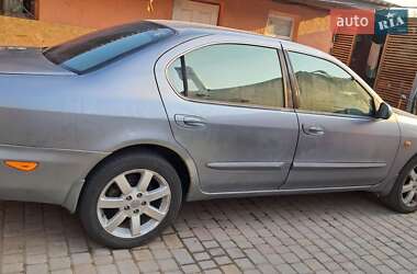 Седан Nissan Maxima 2003 в Снигиревке