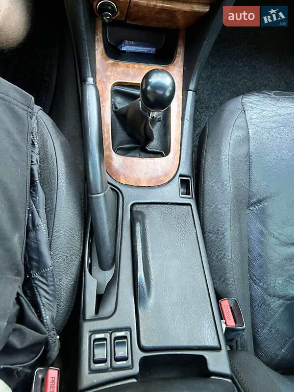Седан Nissan Maxima 2003 в Умани