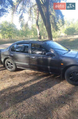 Седан Nissan Maxima 1995 в  фото 7 Седан Nissan Maxima 1995 в