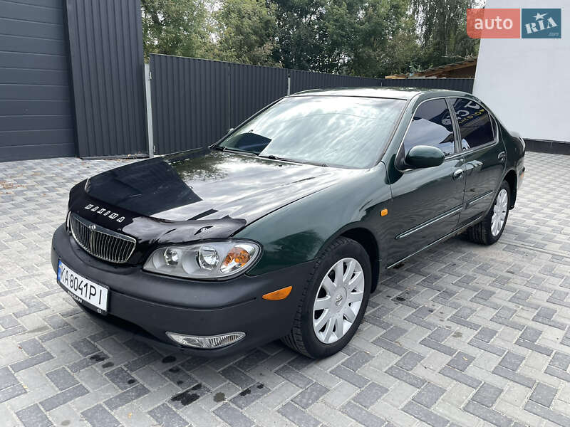 Седан Nissan Maxima 2000 в Києві