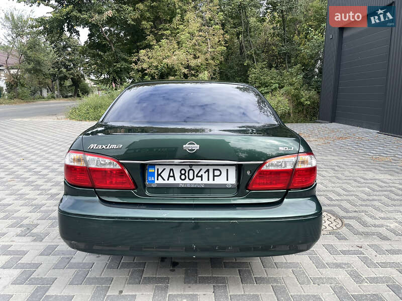 Седан Nissan Maxima 2000 в Києві