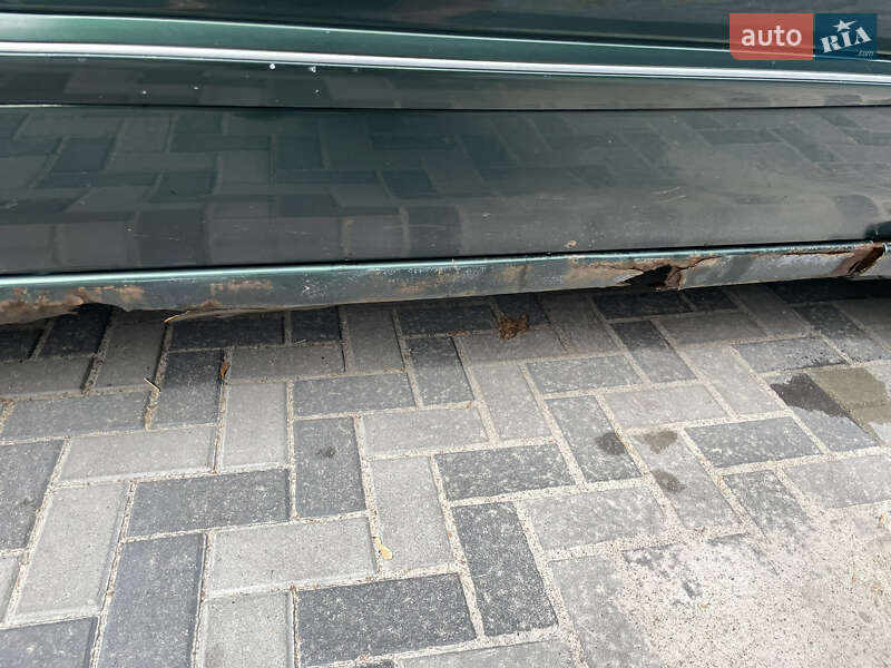 Седан Nissan Maxima 2000 в Києві