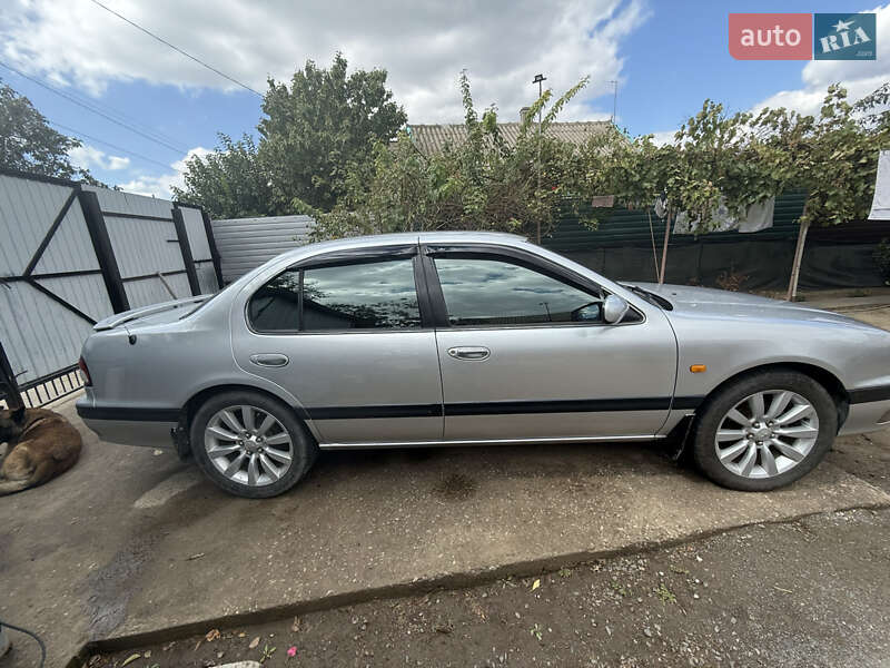 Седан Nissan Maxima 1997 в Ізмаїлі