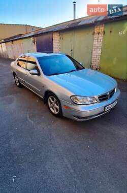Седан Nissan Maxima 2000 в Киеве