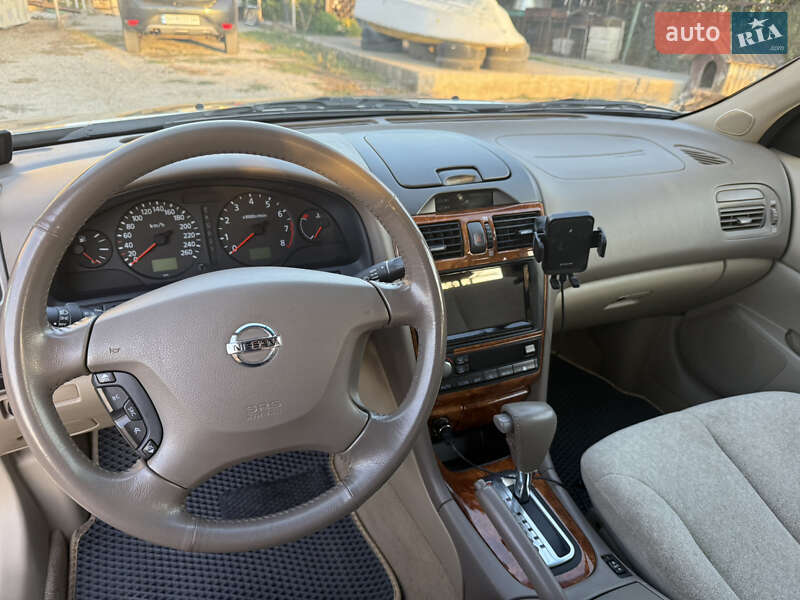 Седан Nissan Maxima 2005 в Одессе