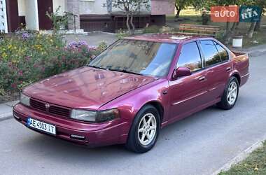 Седан Nissan Maxima 1992 в Запорожье