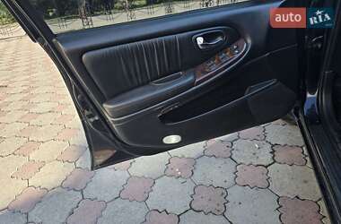 Седан Nissan Maxima 2001 в 