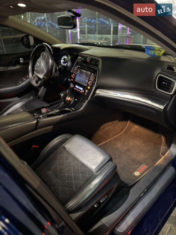 Седан Nissan Maxima 2015 в Одессе