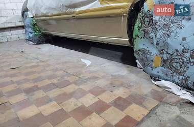 Седан Nissan Maxima 1997 в  фото 8 Седан Nissan Maxima 1997 в