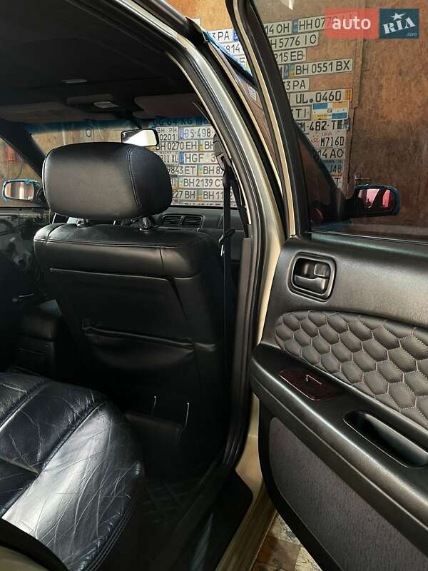 Седан Nissan Maxima 1997 в Одесі