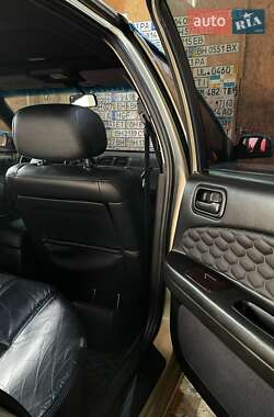 Седан Nissan Maxima 1997 в  фото 13 Седан Nissan Maxima 1997 в