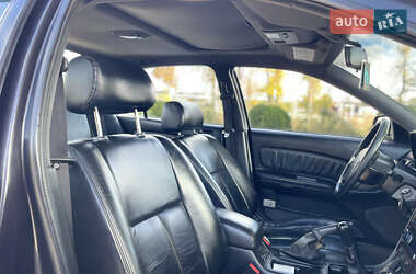 Седан Nissan Maxima 1997 в  фото 16 Седан Nissan Maxima 1997 в