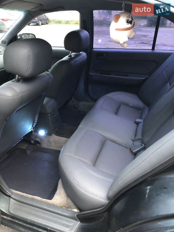 Седан Nissan Maxima 1995 в Одессе