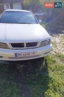 Седан Nissan Maxima 1997 в Здолбунове