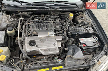 Седан Nissan Maxima 2002 в 