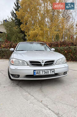 Седан Nissan Maxima 2000 в Нікополі